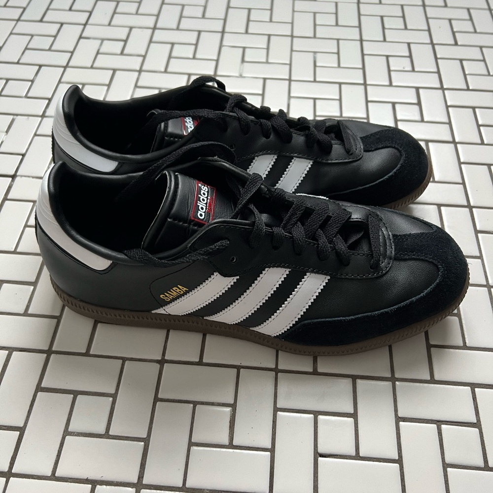 Adidas Samba: Black with Gum Sole